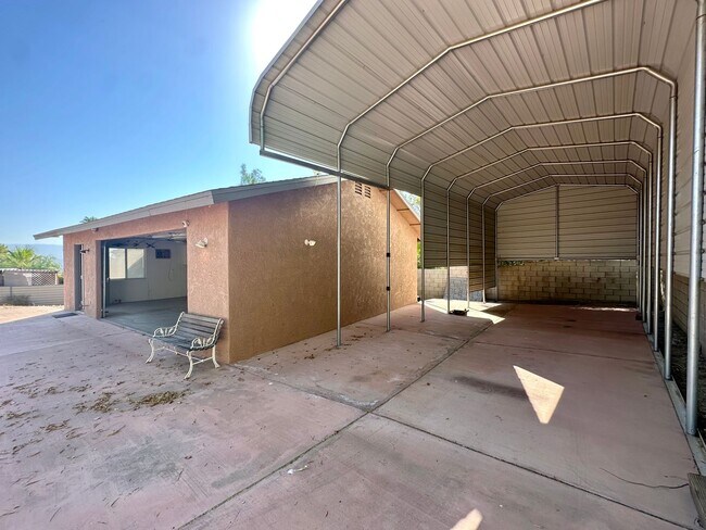 Building Photo - COMING SOON! AMAZING 3 Bedroom 3 Bathroom ...