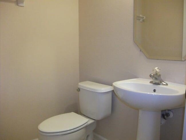 Building Photo - 9 Hannah Cole Dr