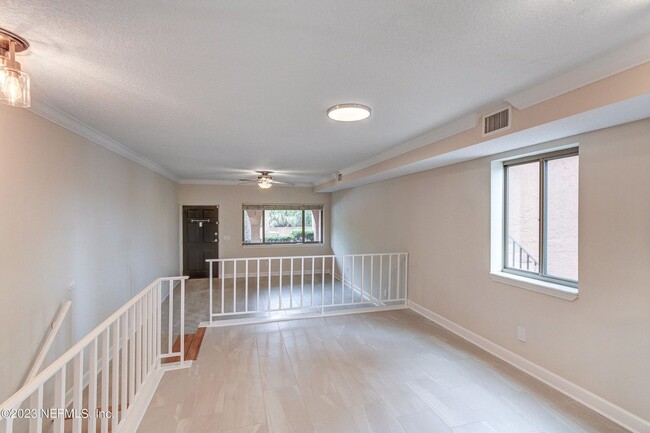 Building Photo - This beautifully remodeled 2 bedroom, 2 ba...