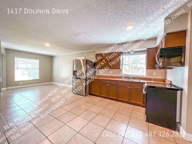 Building Photo - 1417 Dolphin Dr