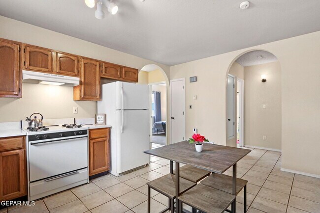 Building Photo - 11556 Tony Ponce Dr