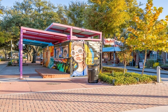 Building Photo - 412 N Nagle St