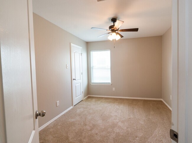 Building Photo - 1052 Windy Grove Ln