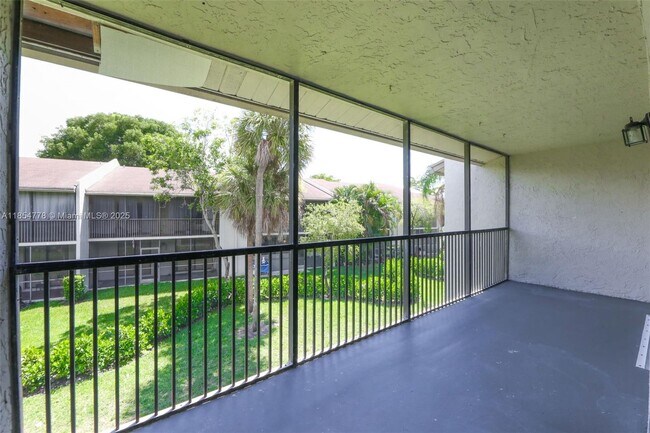 Building Photo - 1256 S Military Trail