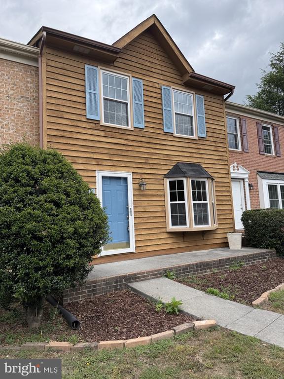 Building Photo - 218 Tudor Dr