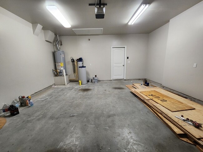 Building Photo - 2233 Ibis St