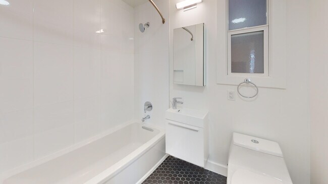 Building Photo - 865 Sutter St