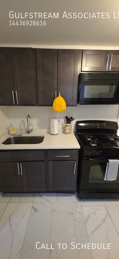 Building Photo - 1700 S Charles St