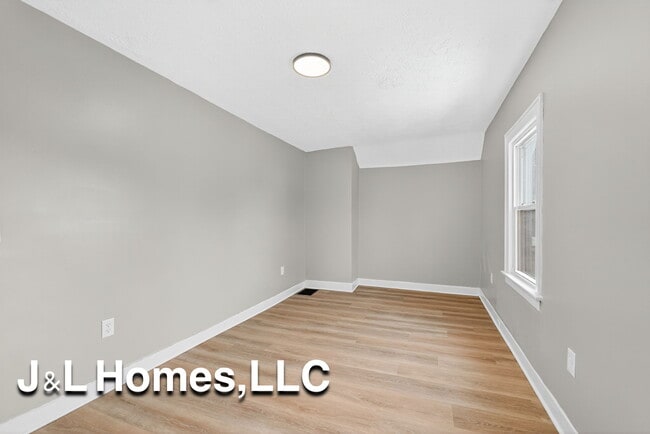 Building Photo - 888 Miller Ave