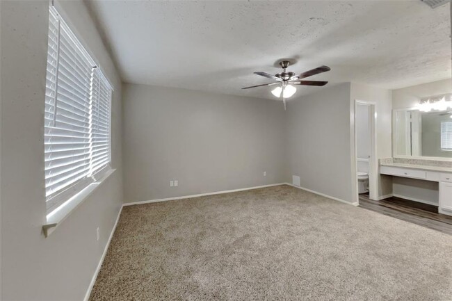 Building Photo - 7426 Boysenberry Ln