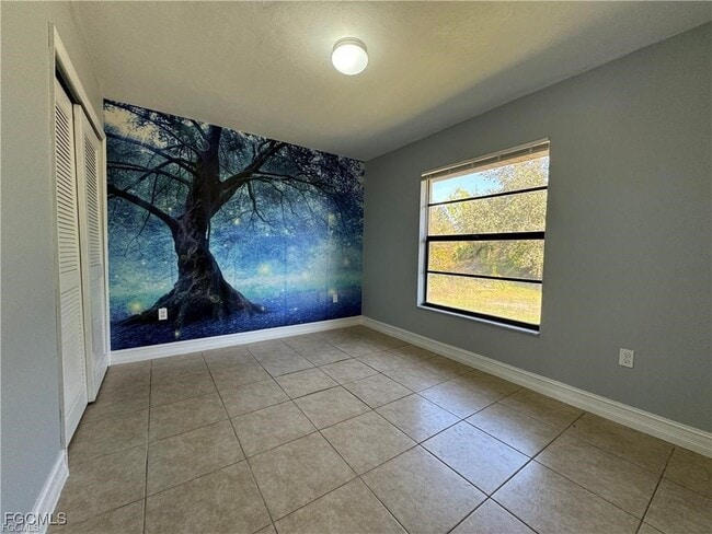 Building Photo - 647 Homestead Rd S