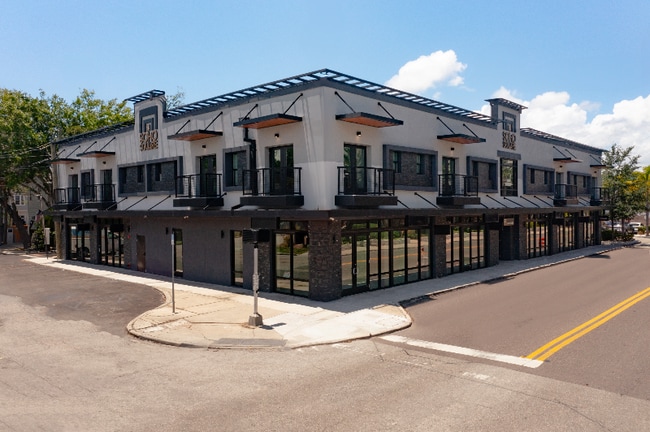 Building Photo - 935 S Howard Ave