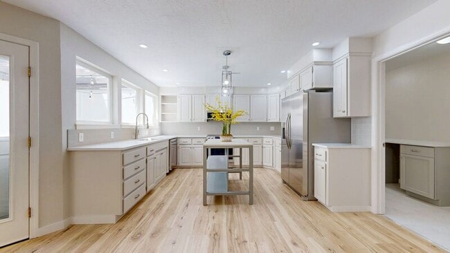 Building Photo - 510 Hogan Ct