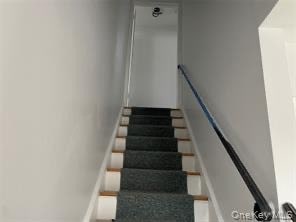 Building Photo - 287 Mary Lou Ave