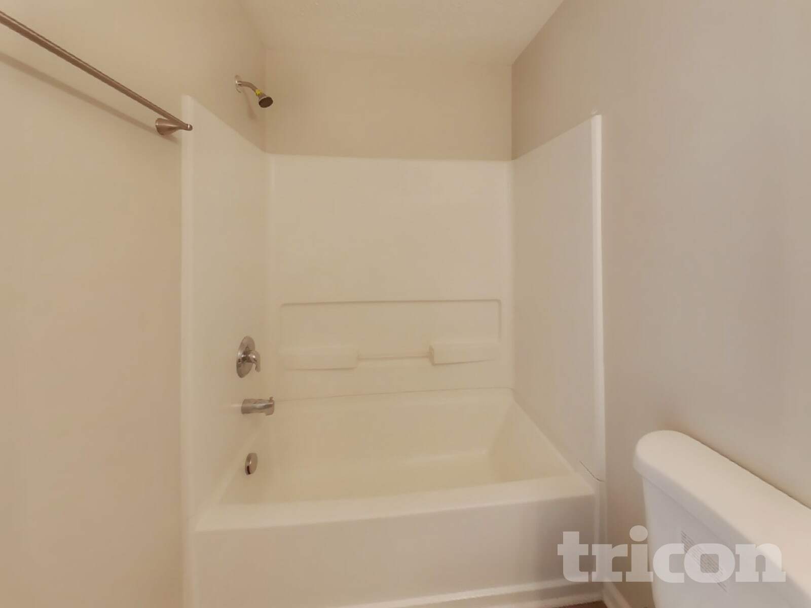 Building Photo - 569 Stobus Dr