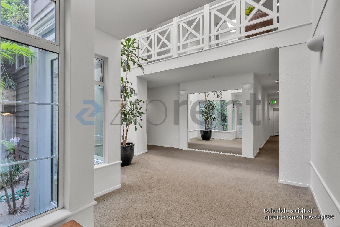 Building Photo - 1930 Eddy St