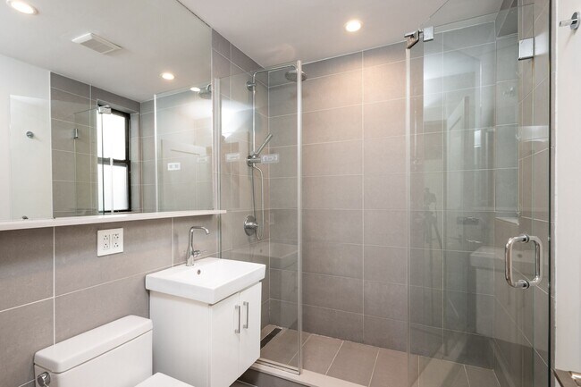 Building Photo - Totally Unique BU Apartment. Now with higher cei...