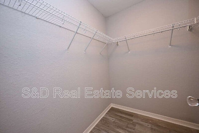 Building Photo - 5662 Tower Palms Ln