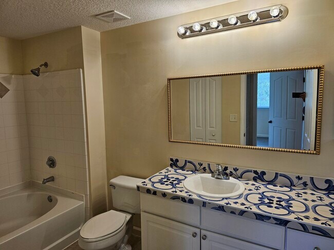 Building Photo - 9833 Baywinds Blvd