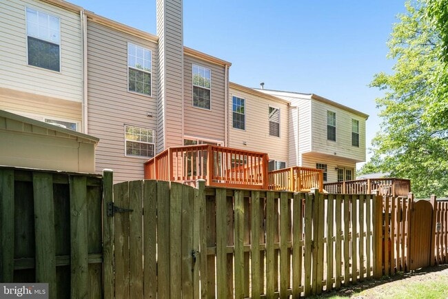 Building Photo - 6105 Jenlar Dr