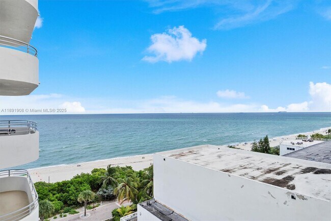 Building Photo - 5555 Collins Ave