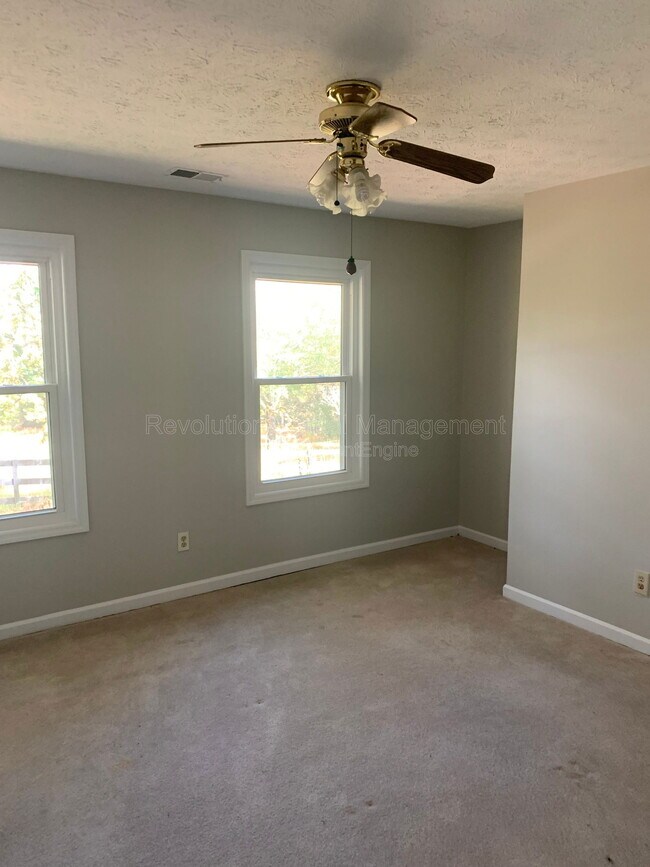 Building Photo - 8373 Brewer Rd