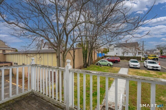 Building Photo - 38 Soundview Ave