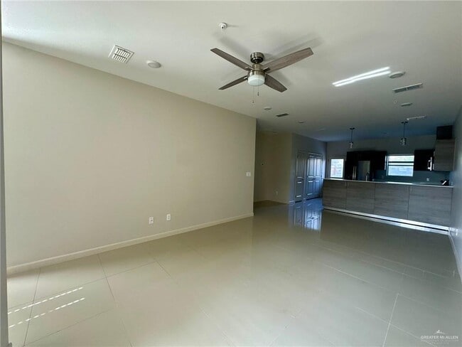 Building Photo - 19 Newport Ave