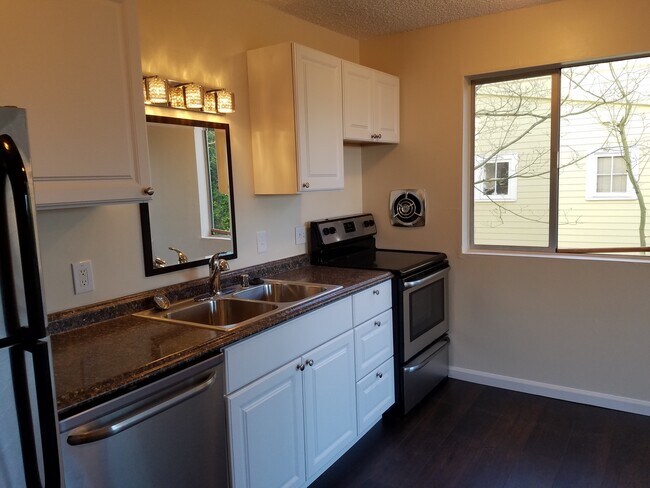 Building Photo - 1948 8th Ave W