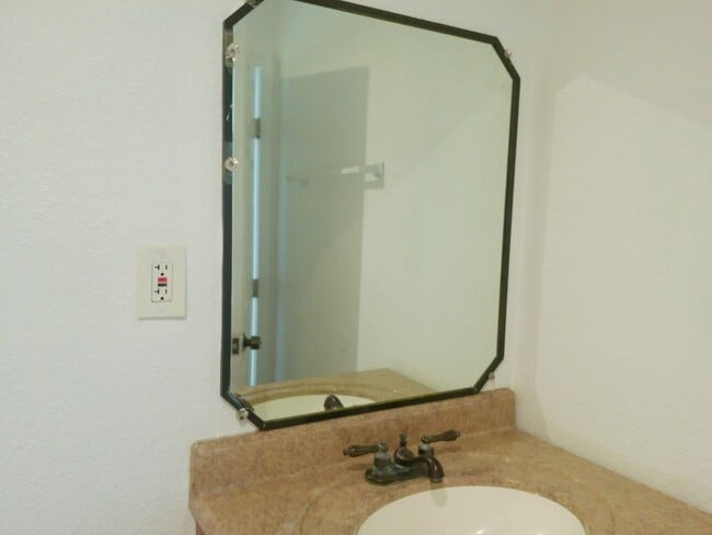 Building Photo - 2701 Nemec Unit 3 - 2/Bed 1/Bath - $1150/m...