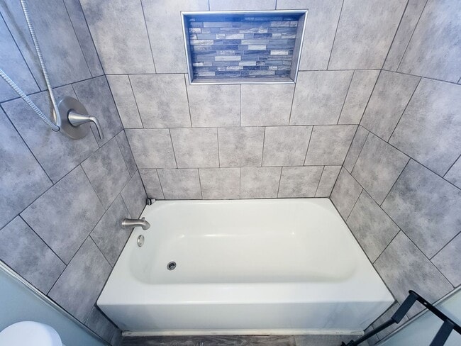 Building Photo - REMODELED 2 BEDROOM LEASE HOME IN LA MARQUE, TEXAS