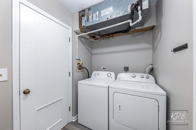 Building Photo - 2691 Stanton Ct