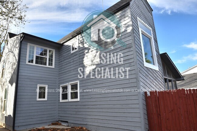 Building Photo - Central Norman 3 Bed 3 Bath PRELEASING FOR FALL 2026 SEMESTER
