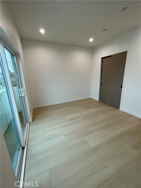 Building Photo - 613 W 41st Pl