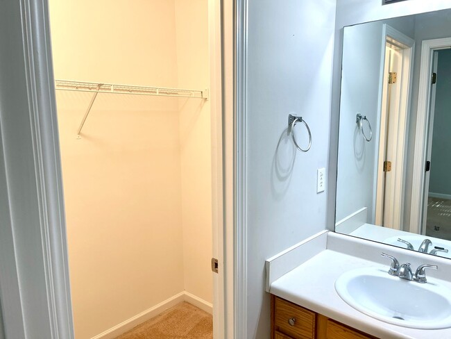 Building Photo - Welcome to this charming brick townhome in...