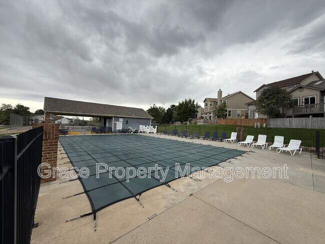 Building Photo - 10571 W 83rd Pl