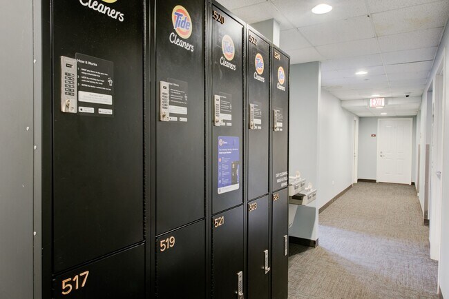 Building Photo - 1464 S Michigan Ave