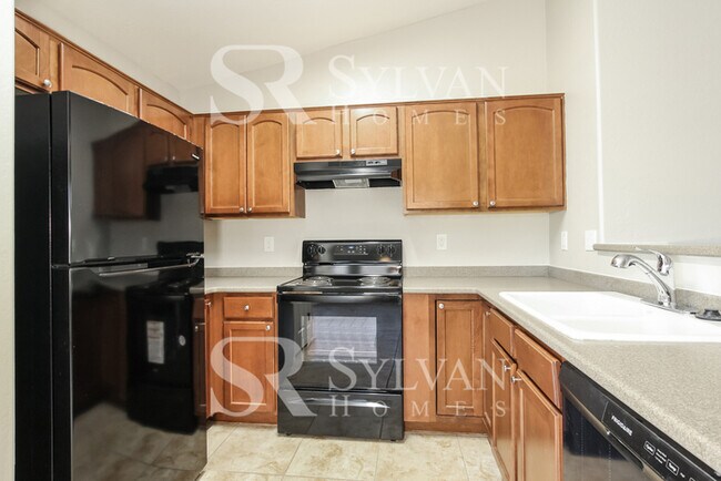 Building Photo - Pretty 4BR 2BA Home