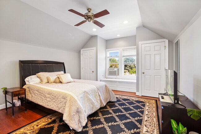 Building Photo - 829 Cinnaminson Ave