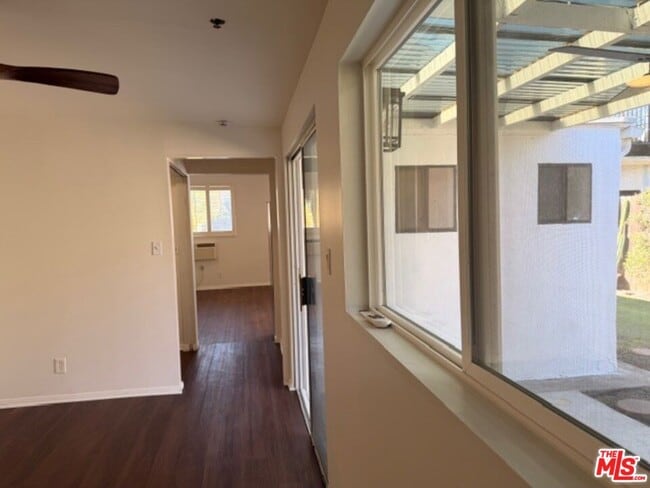 Building Photo - 540 Huntley Dr