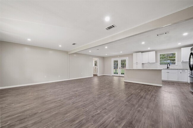 Building Photo - 104 Co Rd 2401