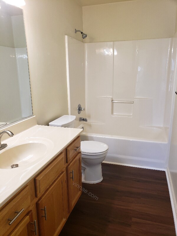 Building Photo - 805 Shadowberry Crest