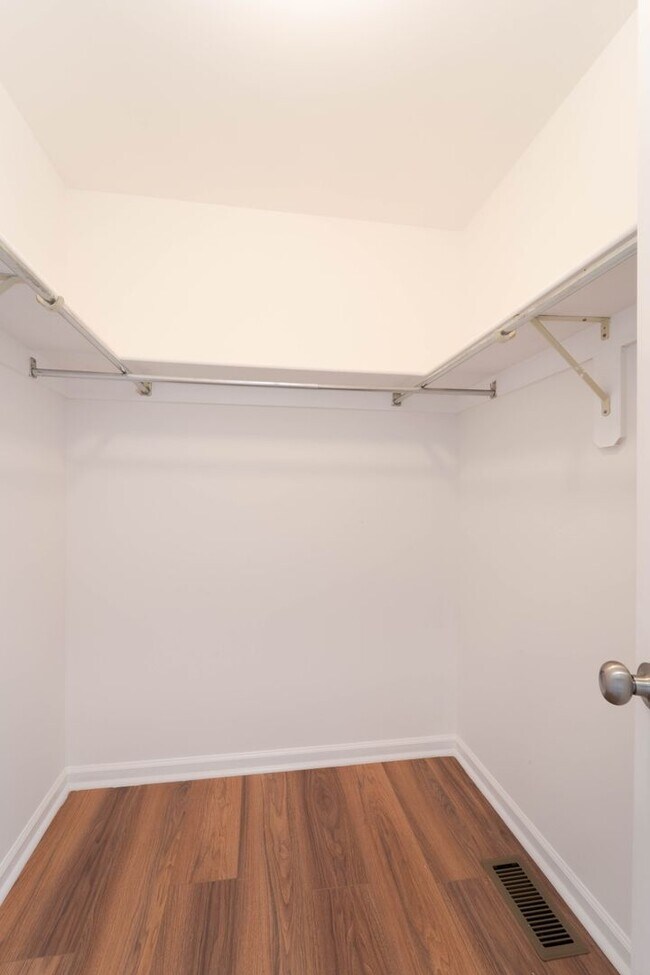 Building Photo - Fabulous Home in Aquia Harbor