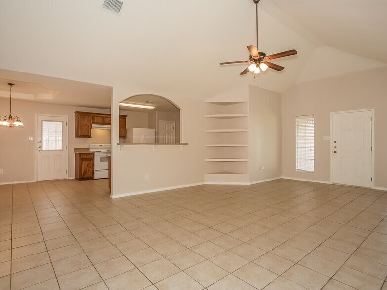 Building Photo - 18719 Reynolds Park Dr