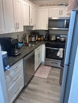 Building Photo - 303 Jefferson St