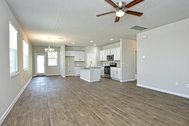 Building Photo - 109 Marimoor Dr