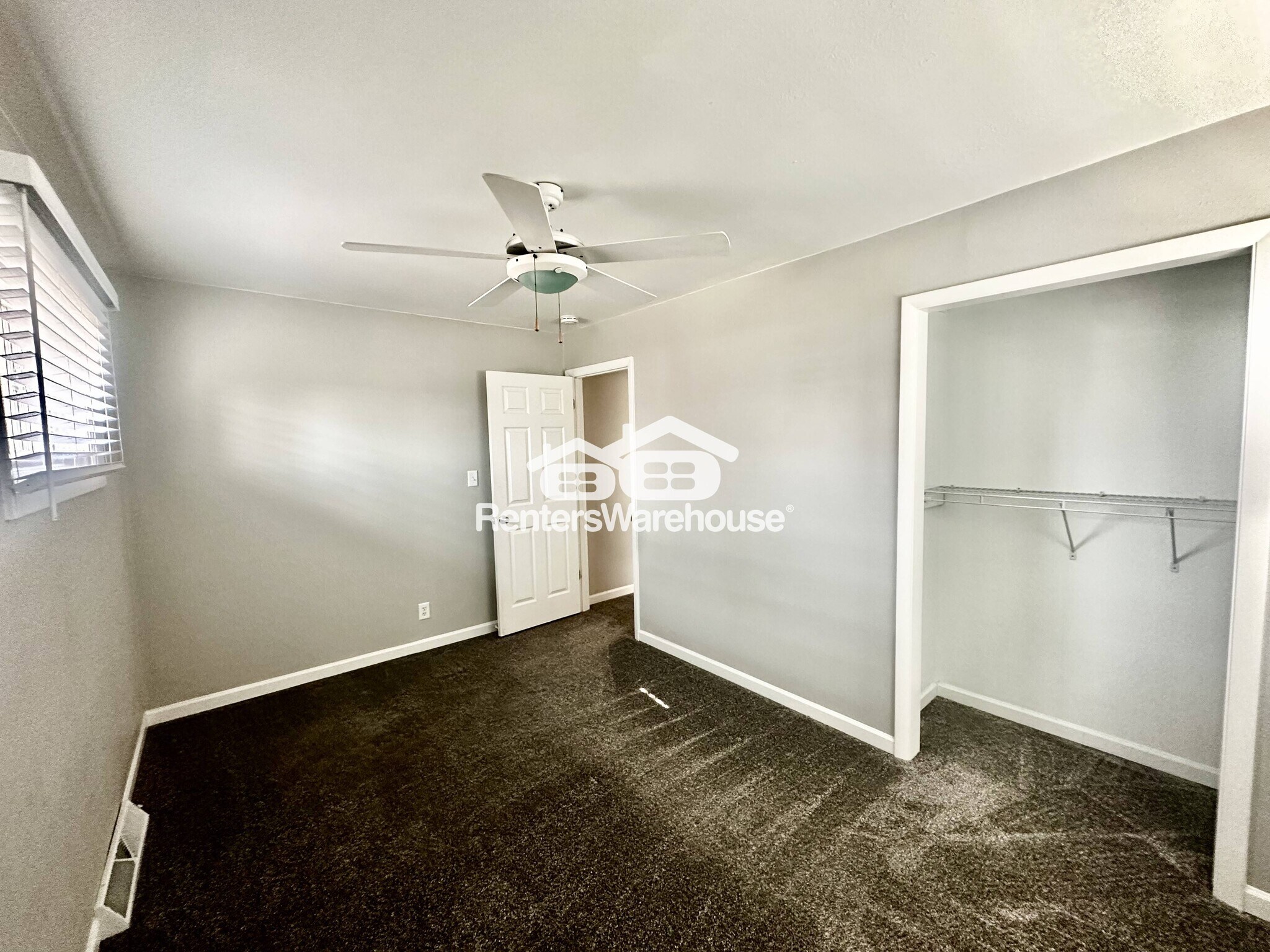 Building Photo - 4120 SE 15th Ct