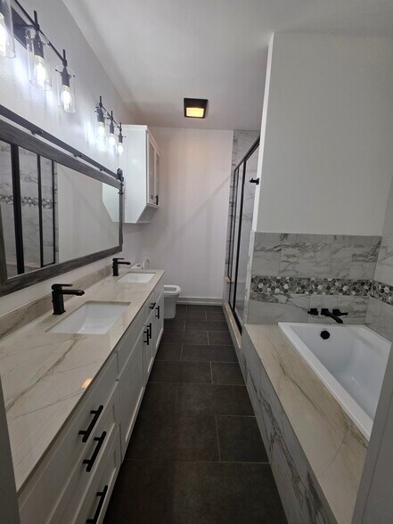 Building Photo - 7476 Woodland Trace Ct