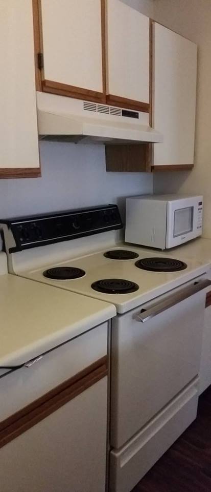 Kitchen - 4314 W Shamrock Ln
