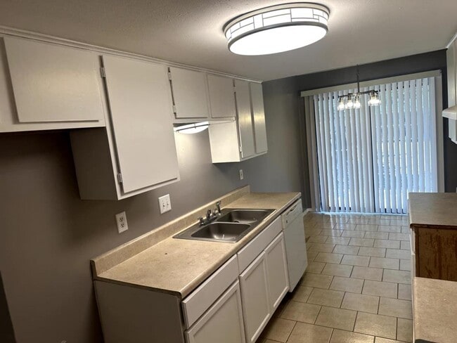 Building Photo - 2312 Whitlow Cove